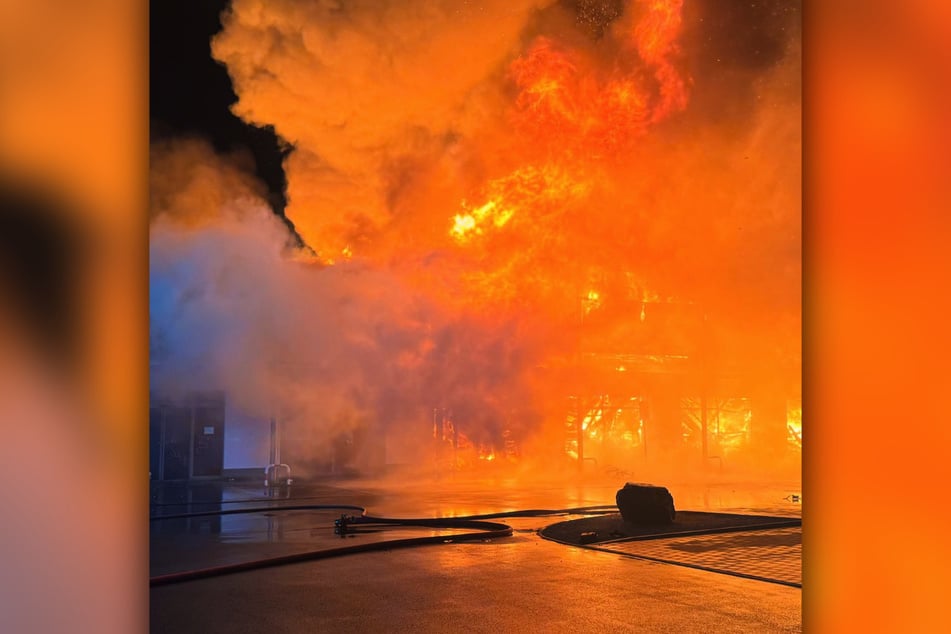 Einige Gewerbe-Einheiten überstanden das Feuer nicht.