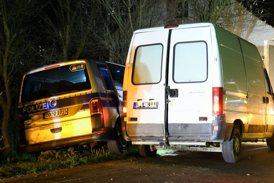 In Markersdorf (Landkreis Görlitz) war dann Schluss. Zuvor drängte der Mann einen Streifenwagen in den Straßengraben und sorgte so für einen Schaden von geschätzt 11.000 Euro.