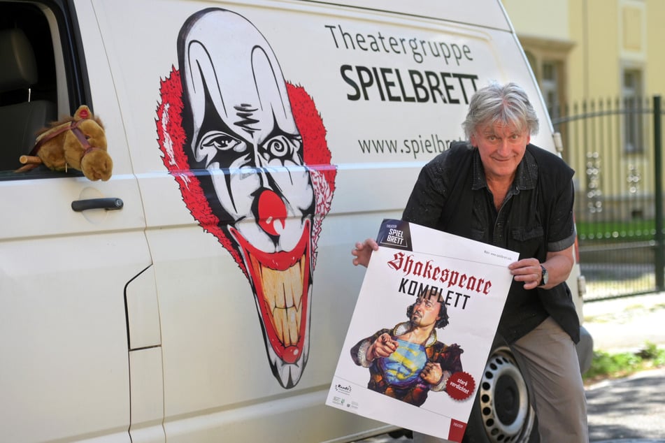 Will Theater im ländlichen Raum zu den Menschen bringen: Ulrich Schwarz (77) leitet die Gruppe "Spielbrett" seit 1985.