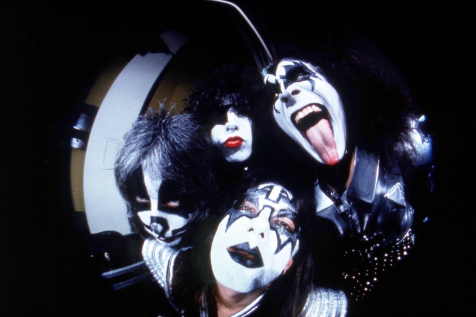 Mit Kiss eroberte Ace Frehley (u.) die Rockwelt.