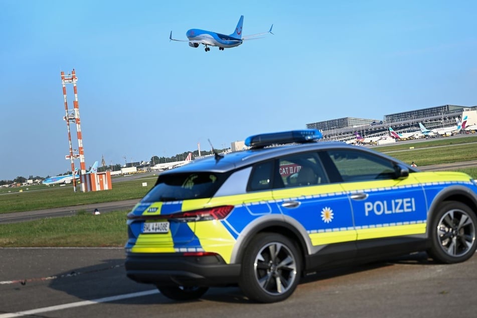 Der Mann (39) wurde direkt nach seiner Landung in Stuttgart abgefangen und verhaftet. (Symbolfoto)