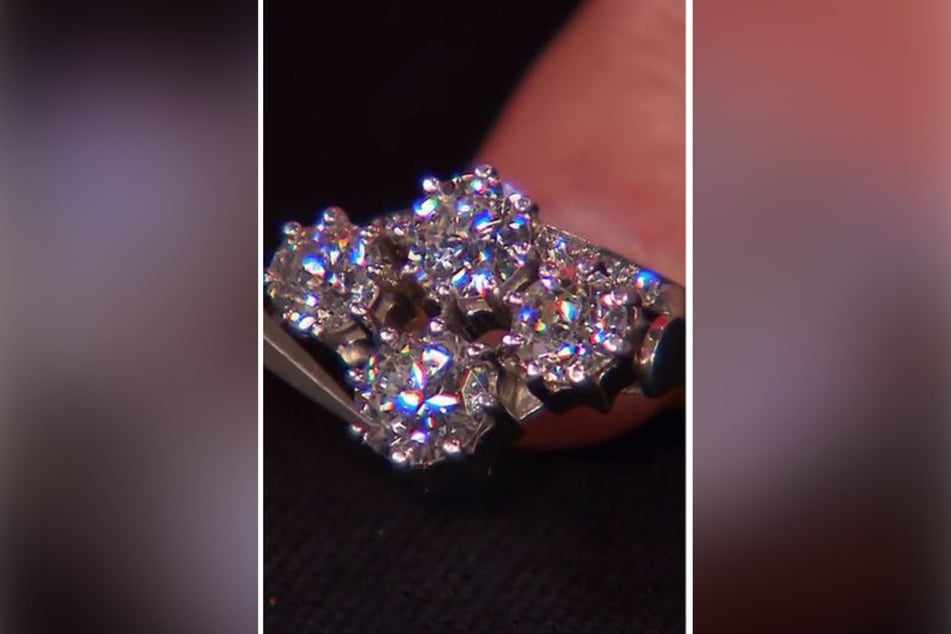 Der Ring ist mit Altschlliffdiamanten verziert.