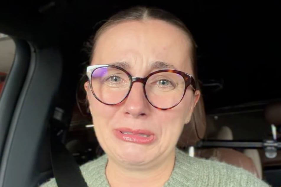 Anna Heiser zeigt sich sichtlich aufgelöst.