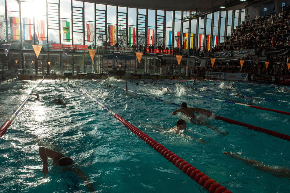 Trotz randalierender Migranten-Gangs: "Schwimmoper" sieht von Maßnahmen ab