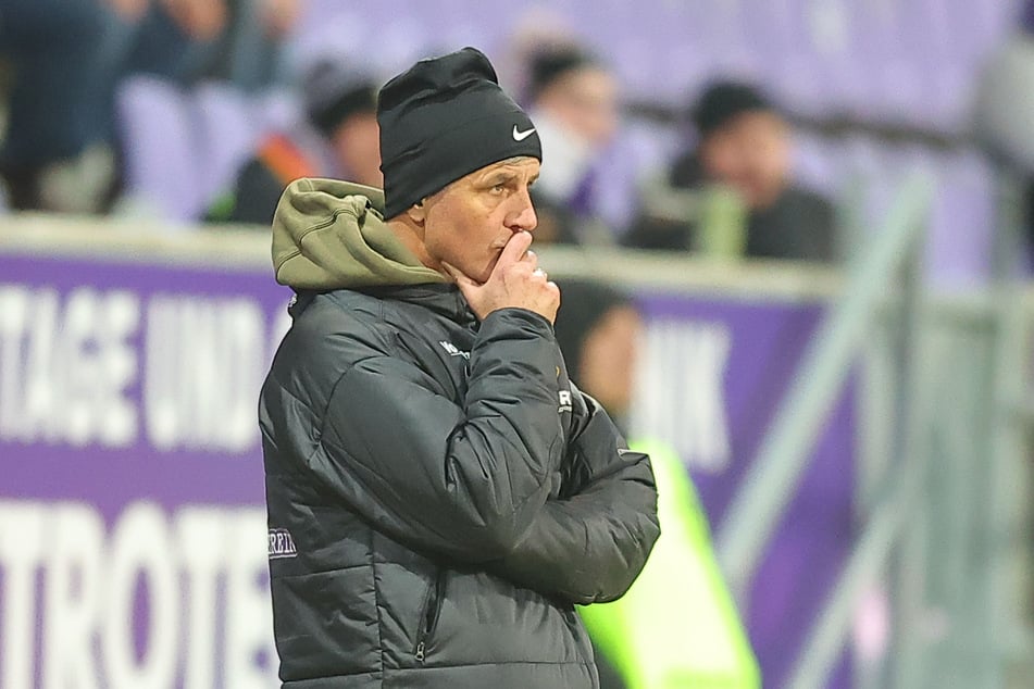 Muss am Freitag ein Personal-Puzzle zusammensetzen: FCE-Trainer Jens Härtel (56).