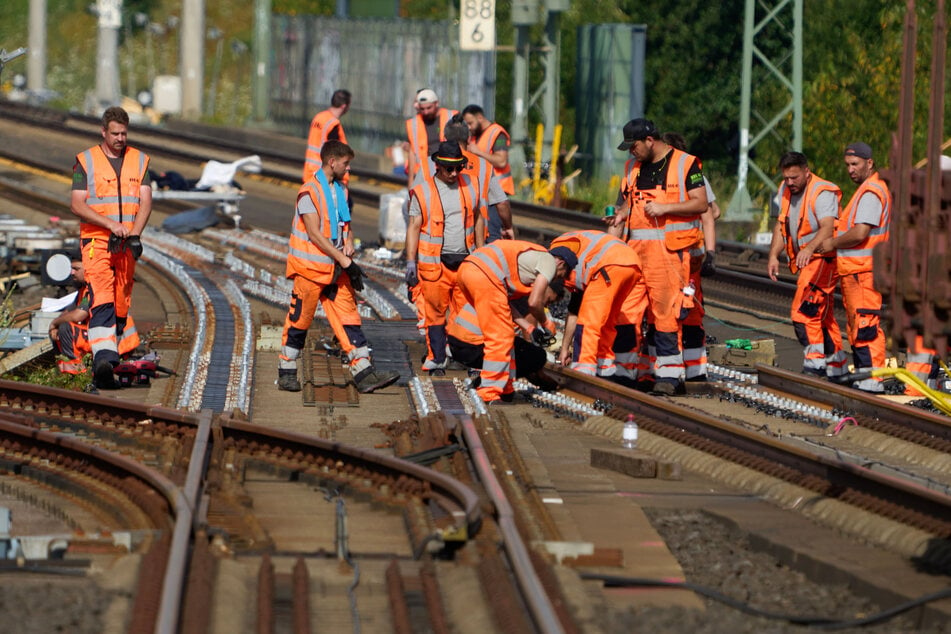 Während der Sommerferien wurden auf der ICE-Strecken zwischen Köln und Frankfurt Sanierungsarbeiten durchgeführt.