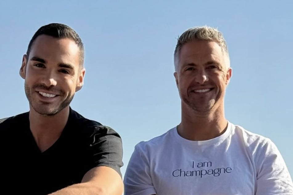 Ralf Schumacher (50, r.) hat im vergangenen Jahr seine Beziehung zu seinem Partner Étienne Bousquet-Cassagne (35) öffentlich gemacht.