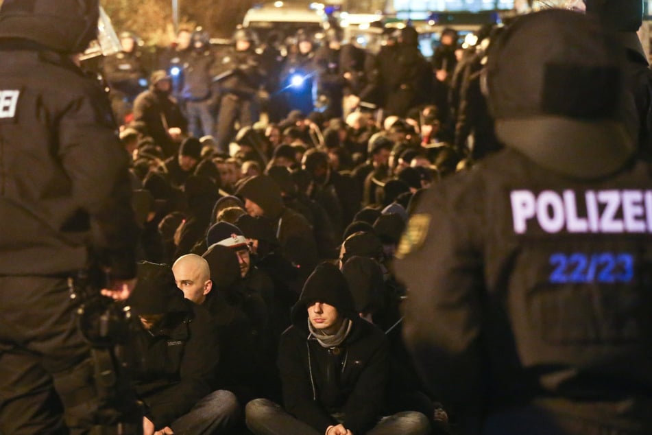 Mehr als 200 Neonazis randalierten am 11. Januar 2016 in Connewitz, darunter auch Rudi R.