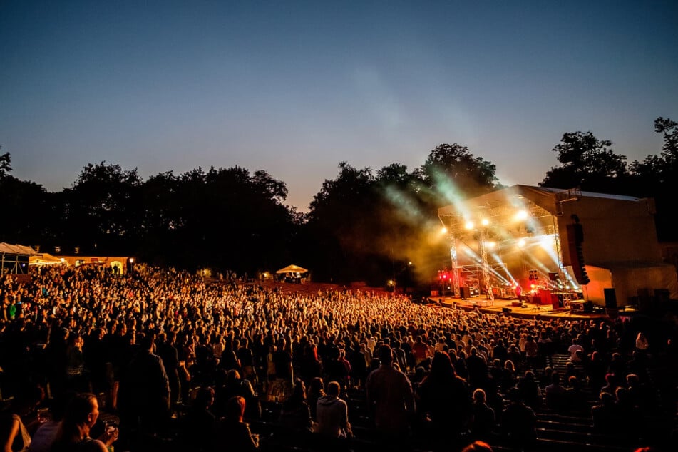 Seid dabei, wenn sich die Junge Garde Dresden am 3. September zur krassesten Konzert-Location verwandelt.