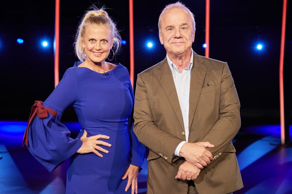 Barbara Schöneberger (51) und Hubertus Meyer-Burckhardt (68) moderierten die Sendung und wurden von Janin Ullmann zu Temptation Island VIP eingeladen.