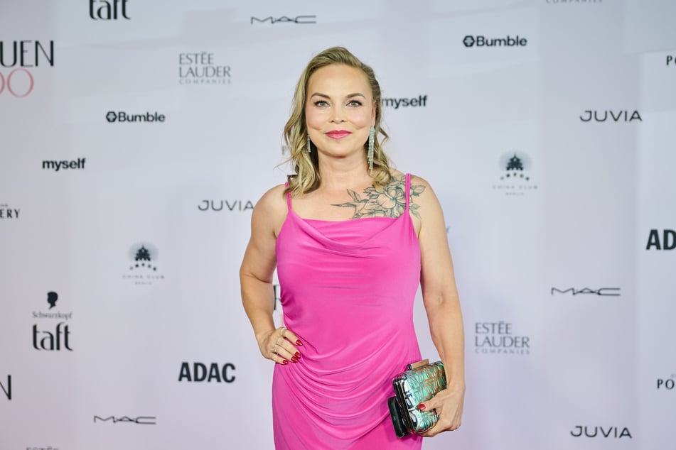 Auch die mehrfache Boxweltmeisterin Regina Halmich (49) berichtete von Schwierigkeiten beim Dating.