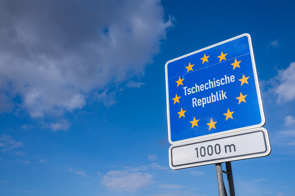 Tschechien hat am Montag seine Grenzen für Urlauber aus EU-Staaten geöffnet.