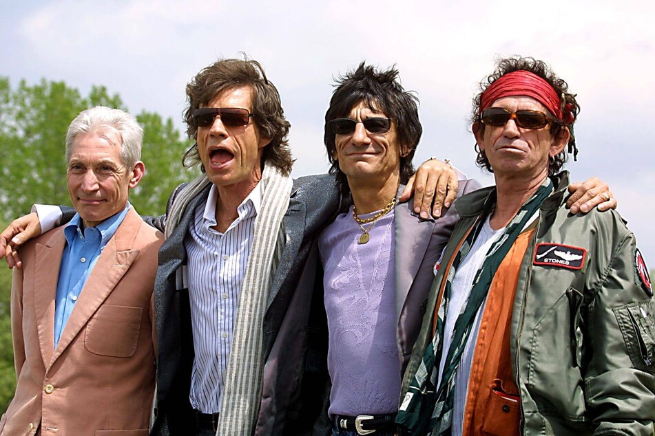 The Rolling Stones consisted of members Charlie Watts, Mick Jagger, Ron Wood, and Keith Richards (from l to r).