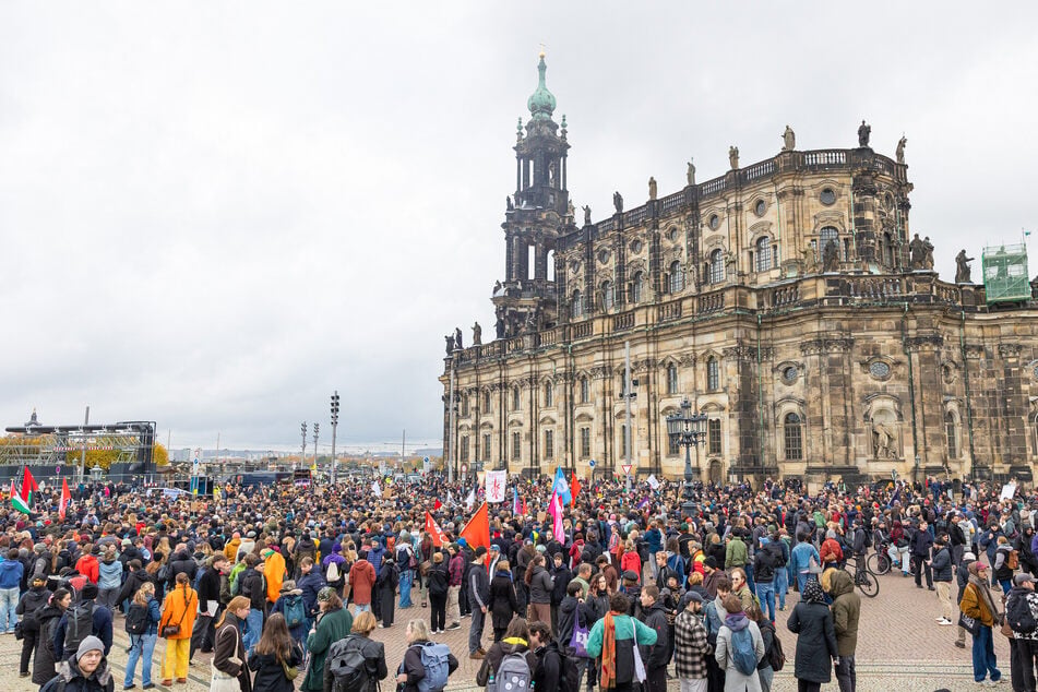 In anderen deutschen Städten, wie hier in Dresden, war die Teilnehmerzahl ein vielfaches höher.
