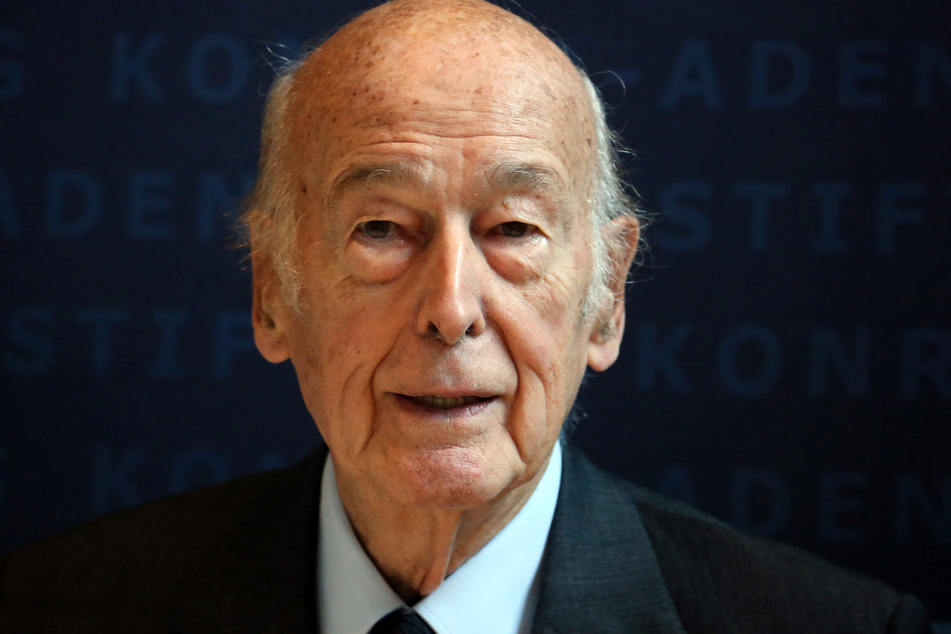 Der frühere französische Staatspräsident Valery Giscard d'Estaing († 94).