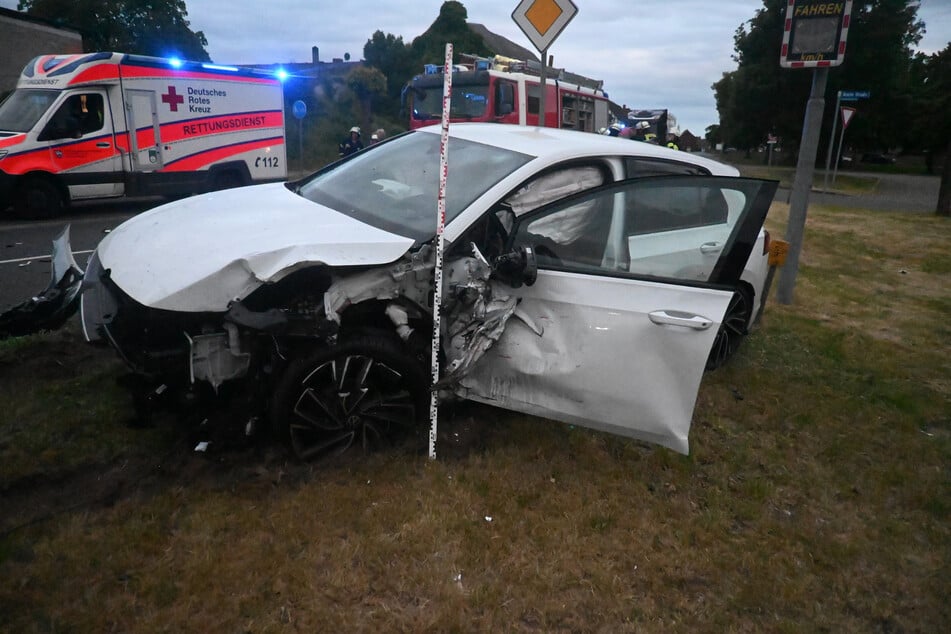 Nach dem Unfall war die B188 für etwa zwei Stunden voll gesperrt.