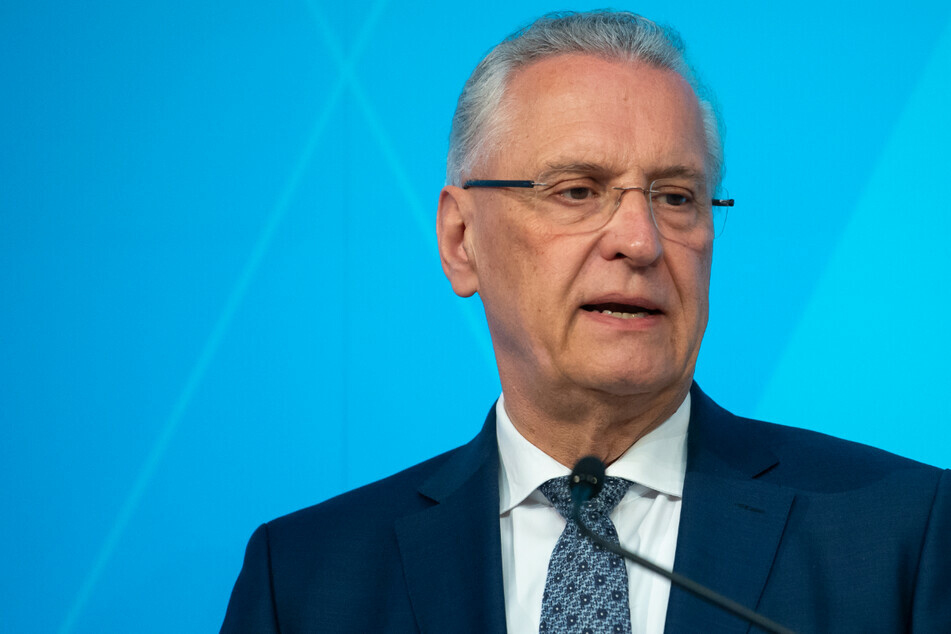 Bayerns Innenminister Joachim Herrmann (65) bemängelt die Hürden, die seiner Ansicht nach das Bundesverfassungsgericht in der Terrorabwehr aufbaut.