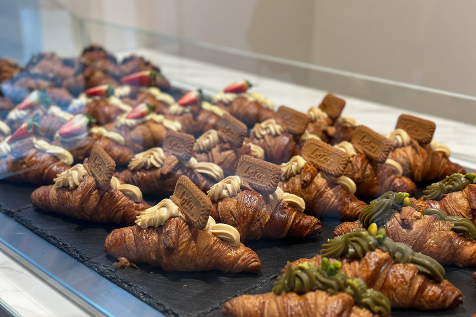 Bei "Madame Croissant" gibt es die französischen Hörnchen gefüllt mit Cremes aus hauseigenen Rezepturen. Die Sorten: Pistazie, Lotus-Cheesecake, Vanille und vegane Schokolade.