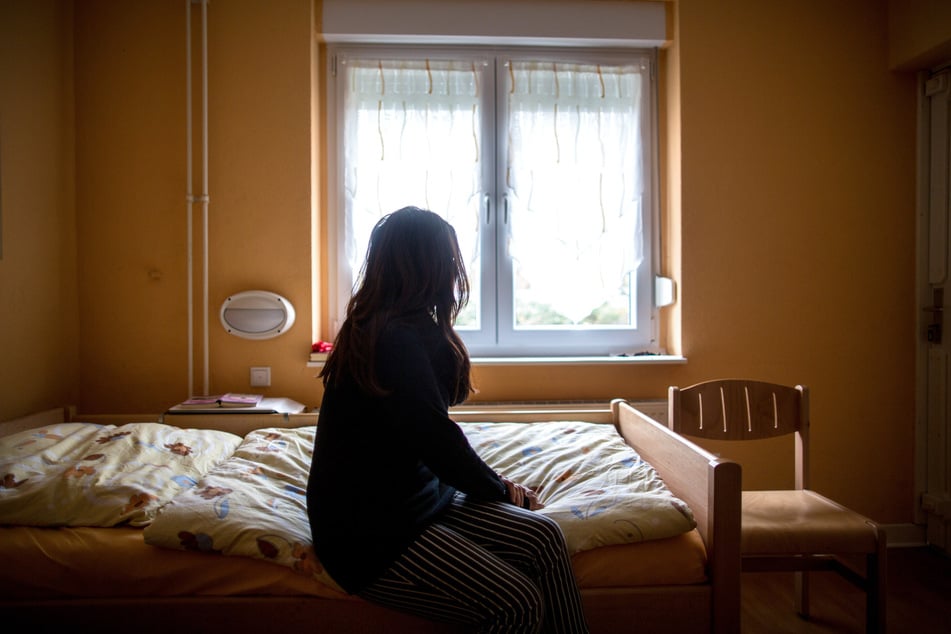 Die Plätze in Frauenhäusern in Bayern sind begrenzt. (Symbolbild)