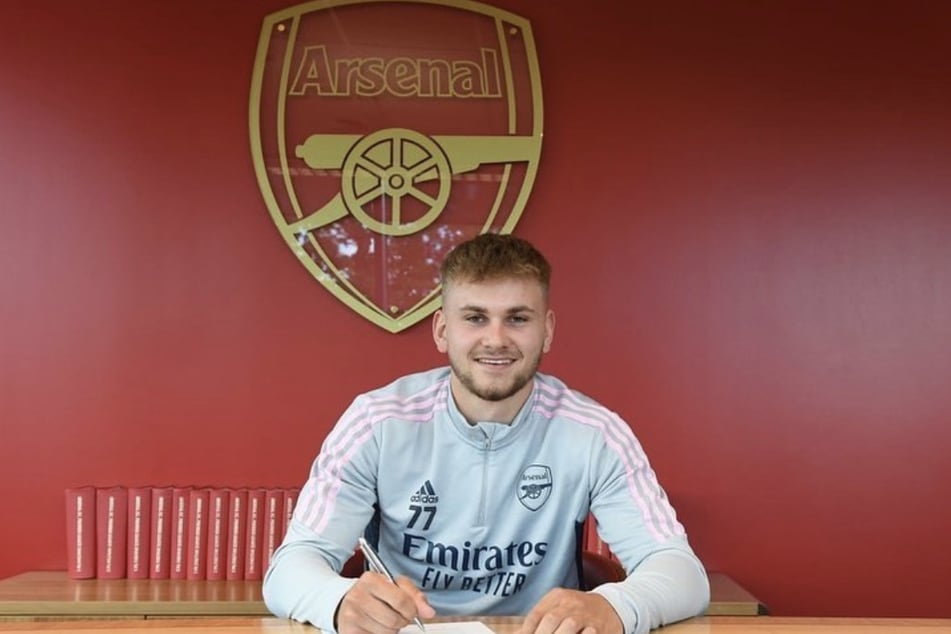 Im Sommer 2022 unterschrieb Vigar seinen ersten Profi-Vertrag bei Arsenal, am Ende schaffte er den Sprung in die erste Mannschaft aber leider nicht.