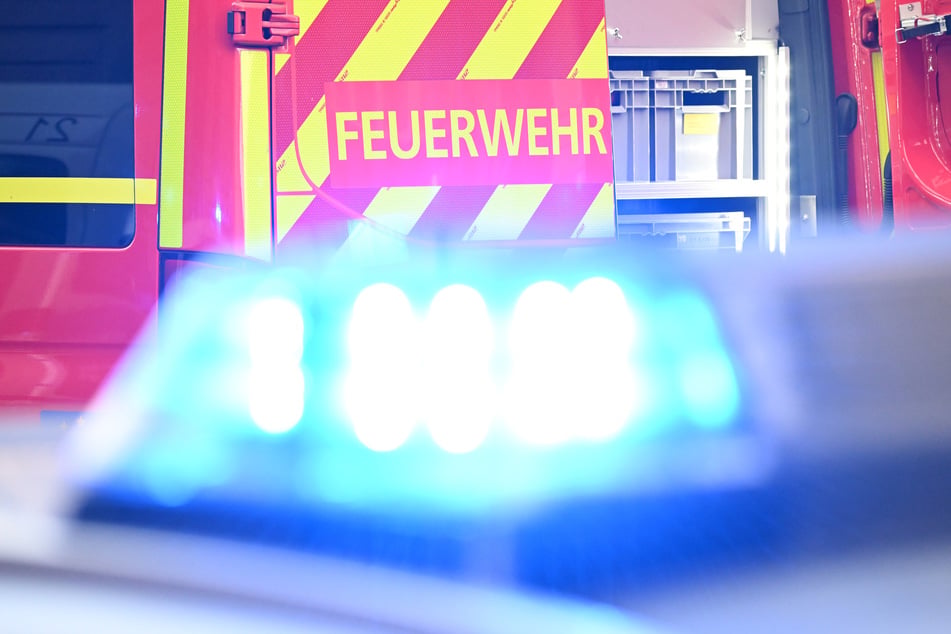 In Eisenach ist am frühen Sonntagmorgen eine Lagerhalle in der Nähe des Bahnhofes in Brand geraten. (Symbolbild)