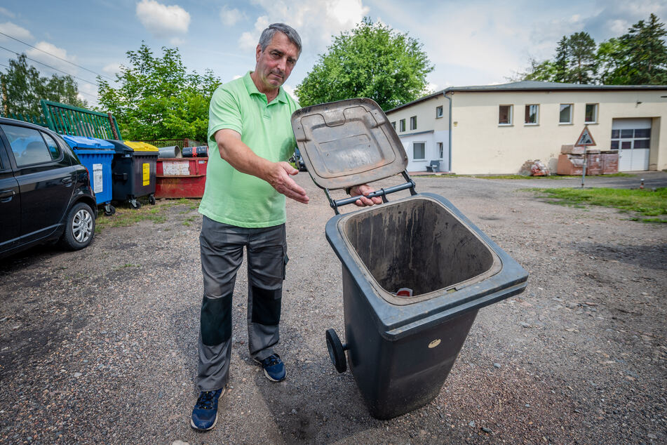 Rainer Gase (67) aus Klaffenbach fürchtet steigende Preise für die Restmüllentsorgung.