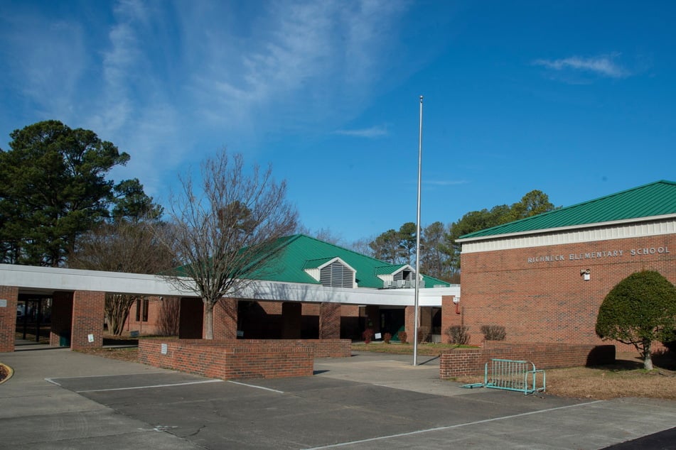 Die Grundschule Richneck Elementary School wurde 1950 in Newport News eröffnet und unterrichtet Kinder von der ersten bis zur vierten Klasse.