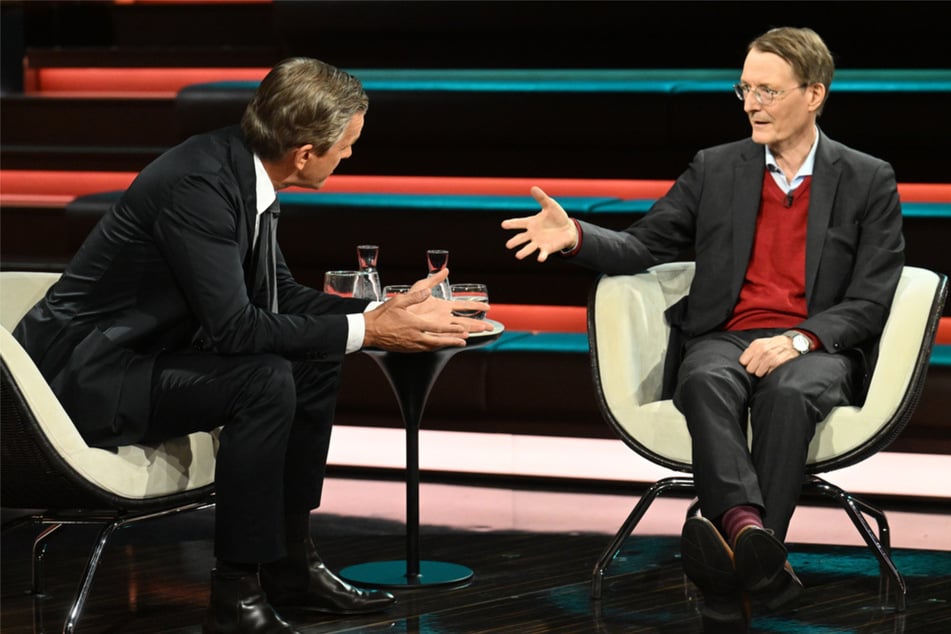 Markus Lanz (l., 56) und SPD-Politiker Karl Lauterbach (r., 62) diskutierten am Donnerstag unter anderem über die schlechten Wahlergebnisse der SPD in Nordrhein-Westfalen.