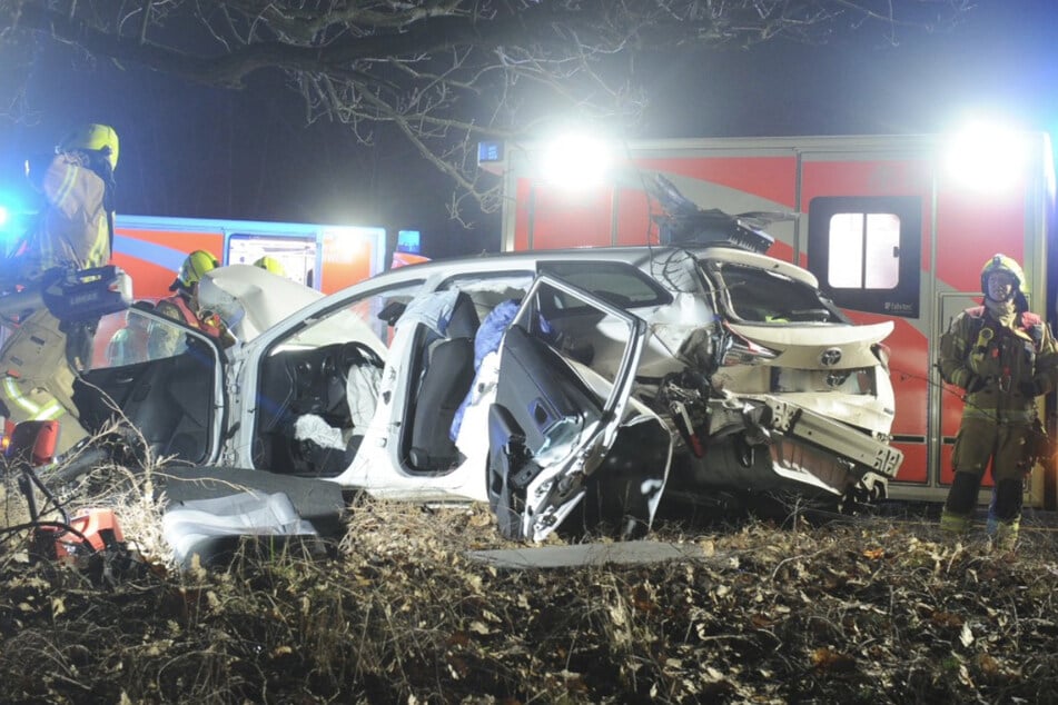 Mietwagen kracht in Carsharing-Auto: Drei Verletzte