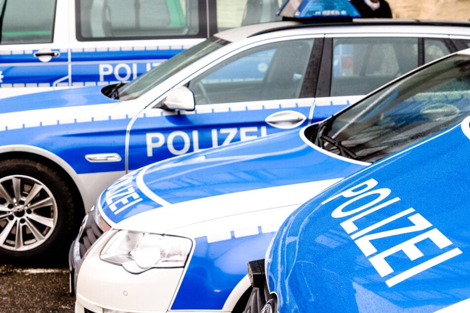Der Ermittlungen der Mordkommission dauern an. (Symbolbild)