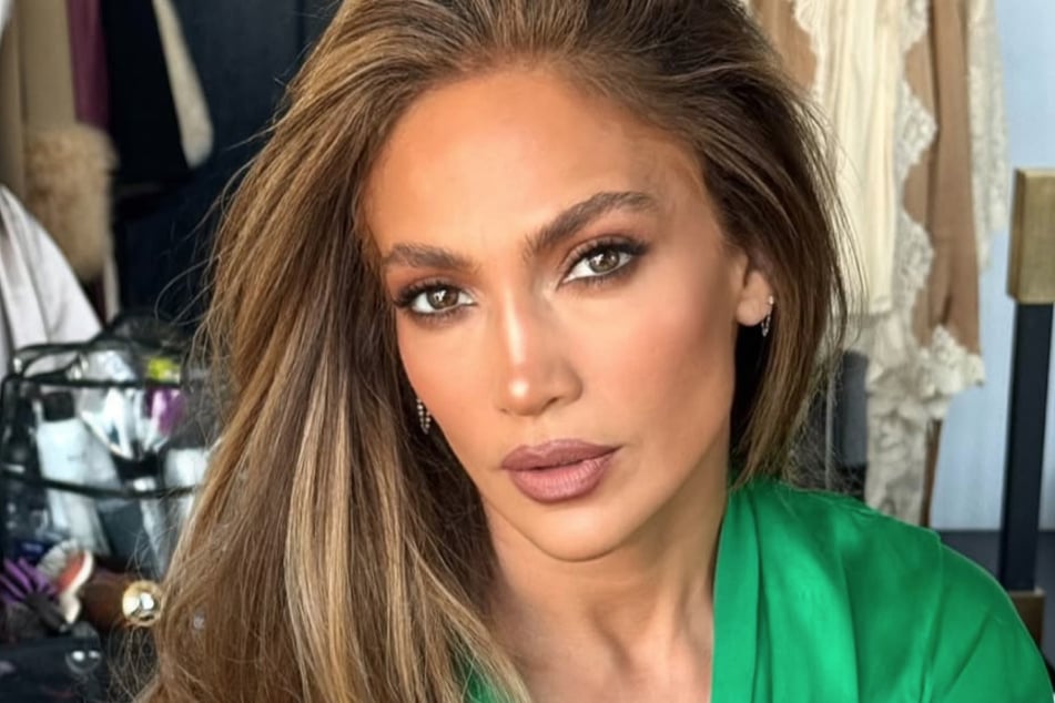 Jennifer Lopez shared how she's dealt with negativity from the media regarding her personal life during a recent awards season roundtable.