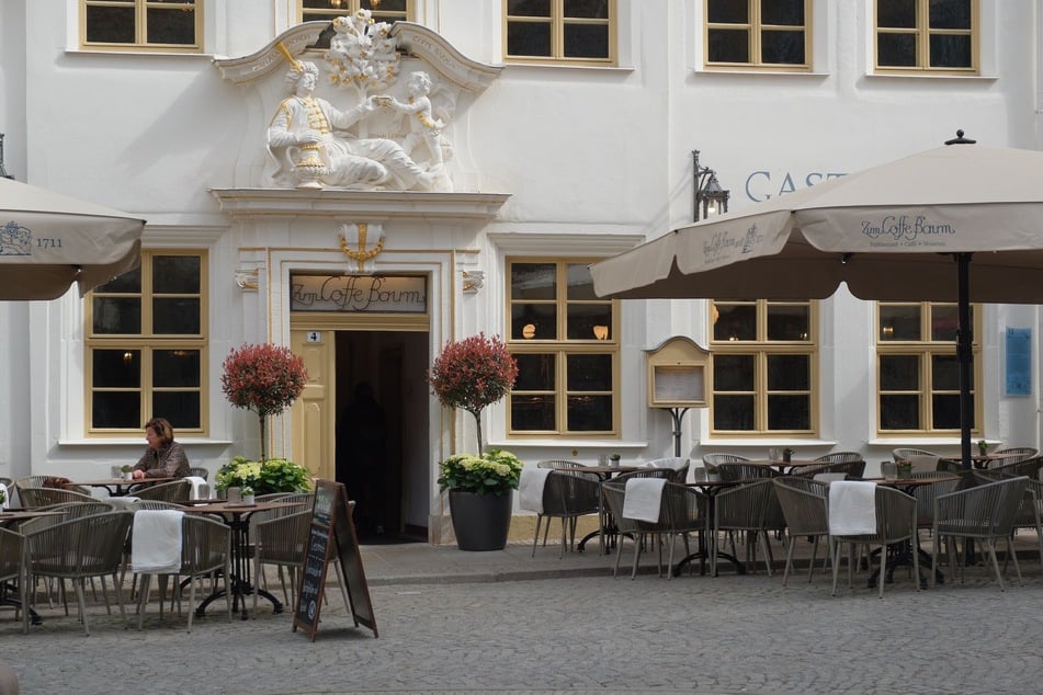 Seit wenigen Monaten werden in dem frisch sanierten Haus wieder Gäste begrüßt und verköstigt.