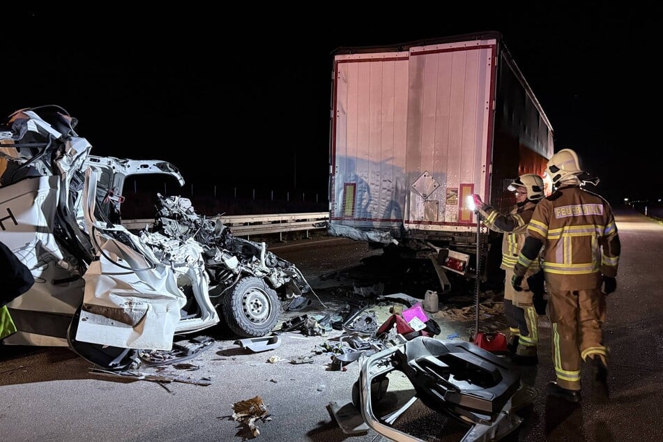 Die Feuerwehr sicherte die Unfallstelle.