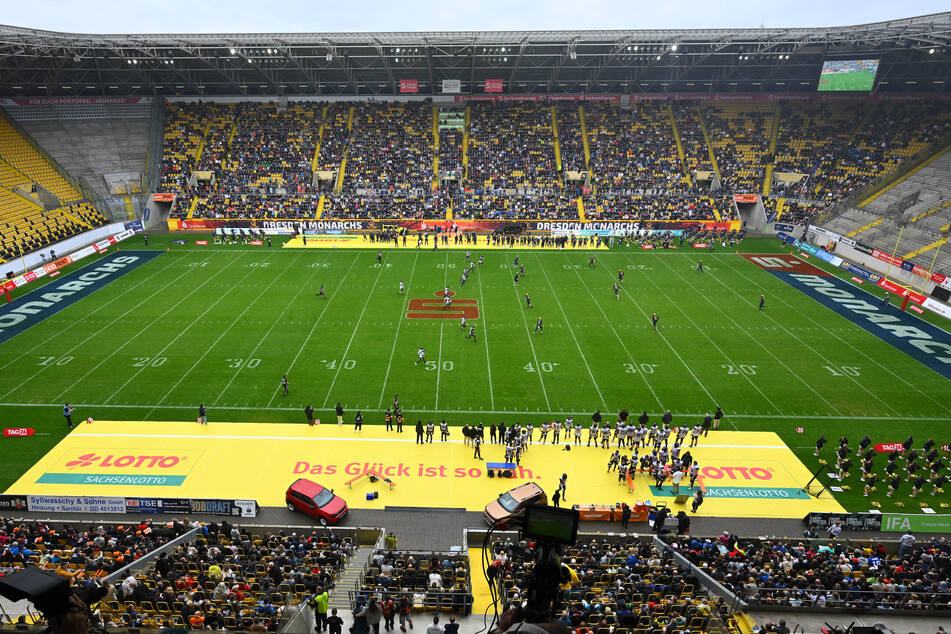 Neuer Rekord: 13.146 Fans kamen zum Sparkassen Gameday ins Rudolf-Harbig-Stadion.