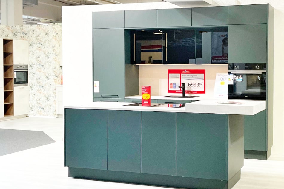 Hier gibt's Betten, Sofas und Küchen für kurze Zeit 70 Prozent günstiger