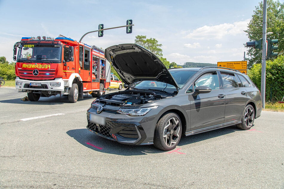 Der VW-Fahrer wurde bei dem Unfall verletzt.