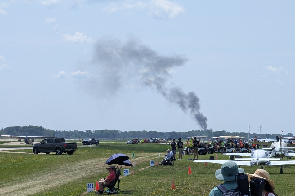 Der Tower des Wittman Regional Airport meldete den Absturz gegen 12.15 Uhr (Ortszeit).