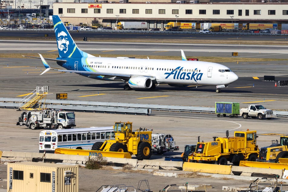 Alaska-Airlines-Flug 369 musste den Start abbrechen, die Maschine blieb vorerst auf dem Boden. (Symbolbild)