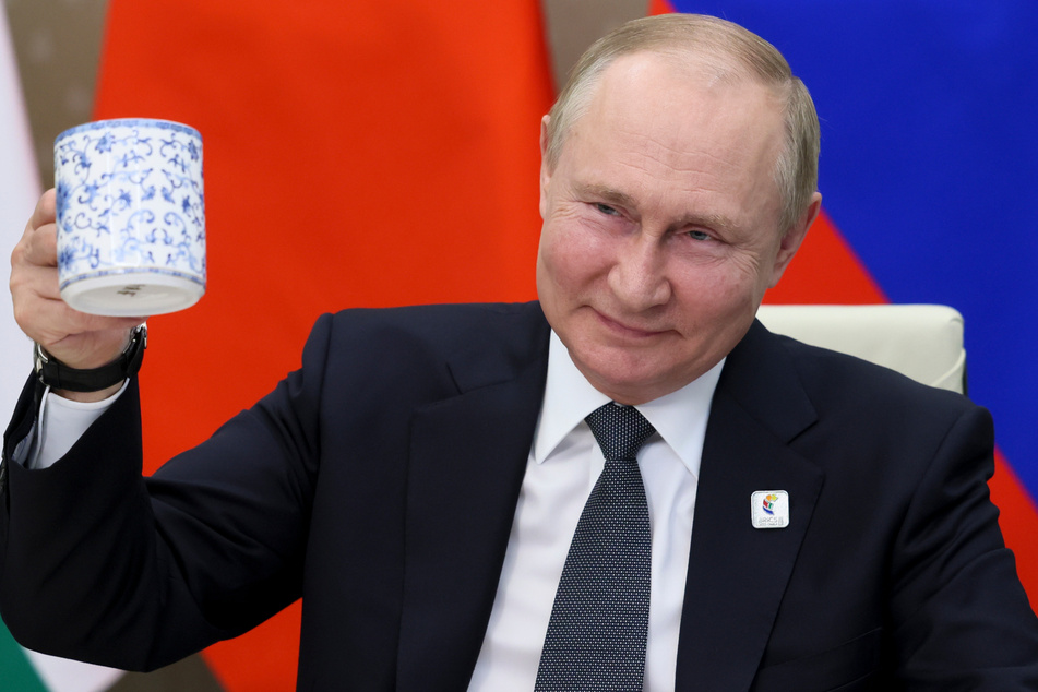 Mit einem finanziellen Anreiz sucht Wladimir Putin (69) nach neuem Kanonenfutter.
