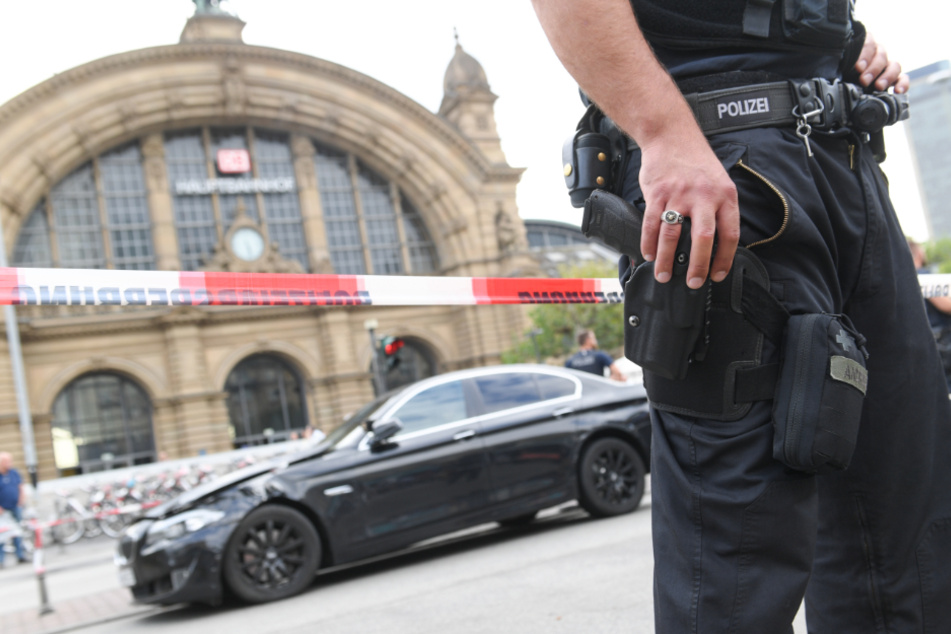 Das Opfer schleppte sich blutend zum Busparkplatz am Hauptbahnhof (Symbolfoto).