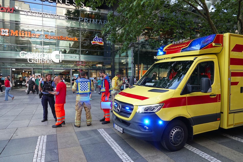 Mehrere Personen wurden infolge einer Reizgas-Attacke an der Centrum-Galerie verletzt.
