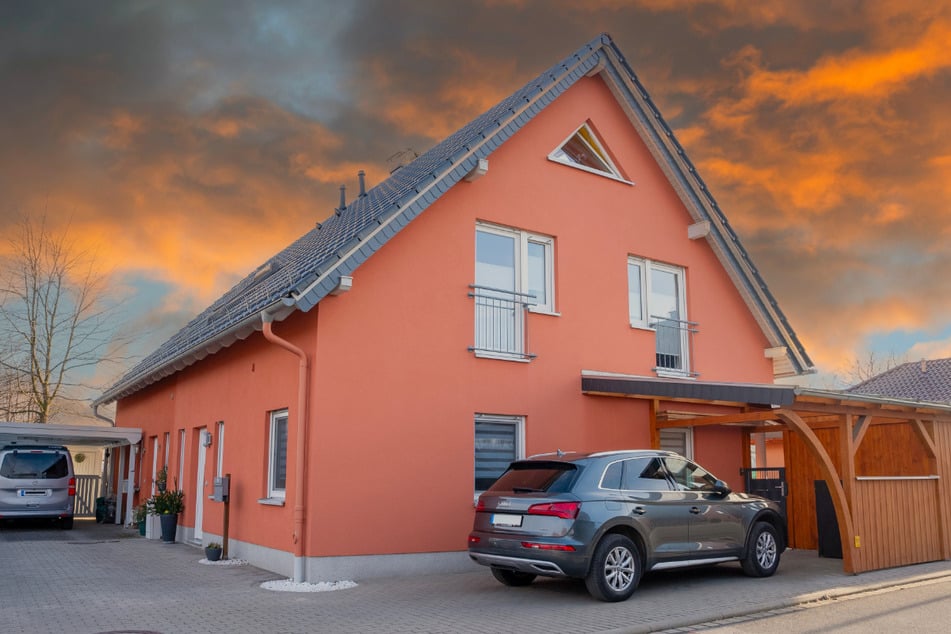 Wer ein Haus (ver)kaufen will, wendet sich an diese Dresdner Immo-Firma