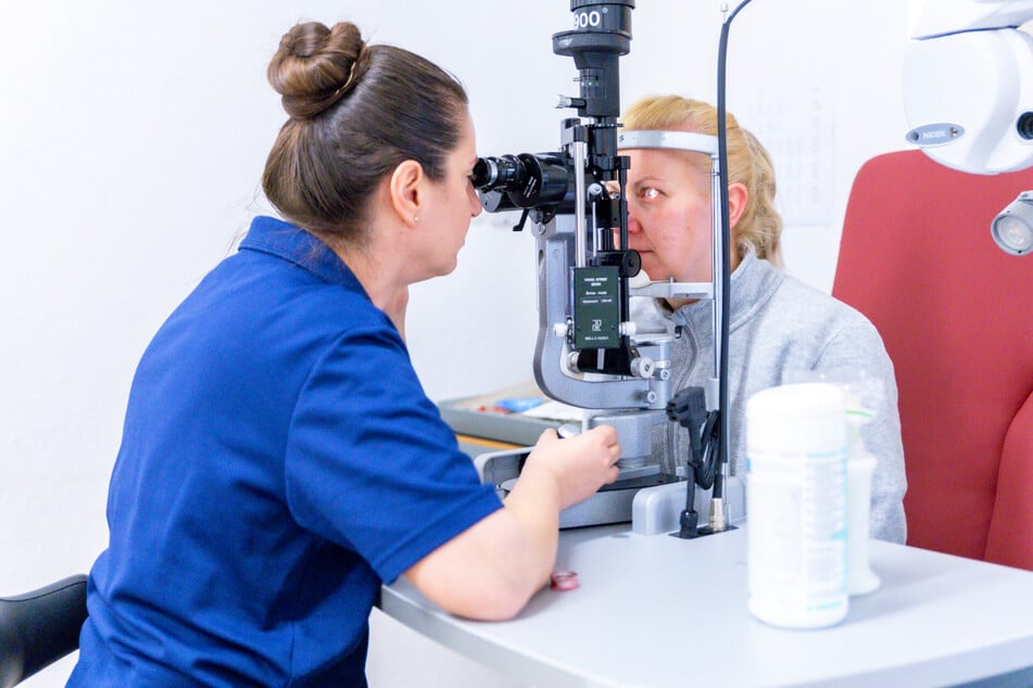 Am Standort Brand-Erbisdorf sucht das Augenärztliche MVZ Dr. Riedel &amp; Dr. Müller-Holz jetzt Verstärkung.