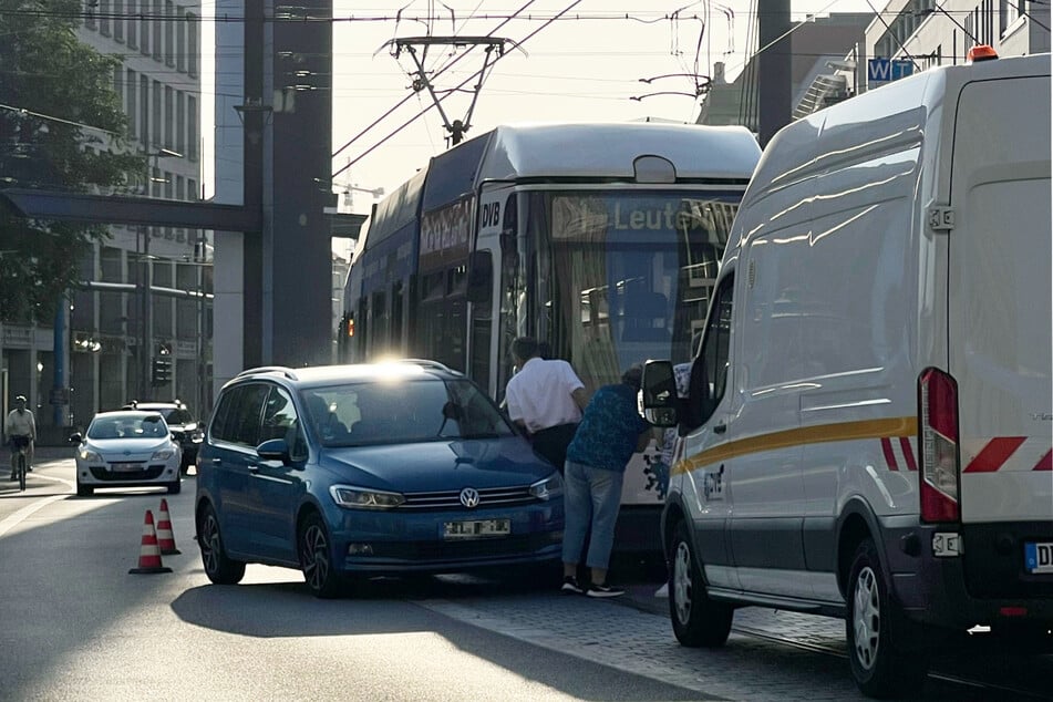 Nach einem Unfall am Postplatz waren mehrere Straßenbahn-Linien kurzzeitig von Umleitungen betroffen.