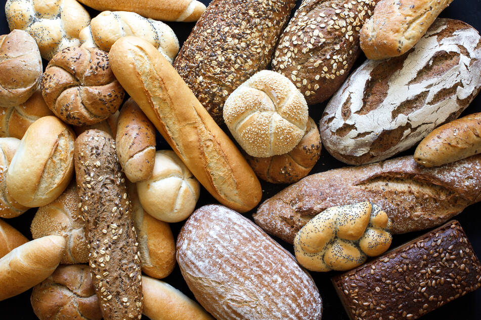 Die DGE gibt vier bis sechs Scheiben Brot, also 200 bis 300 Gramm pro Tag, als Orientierungswert an.