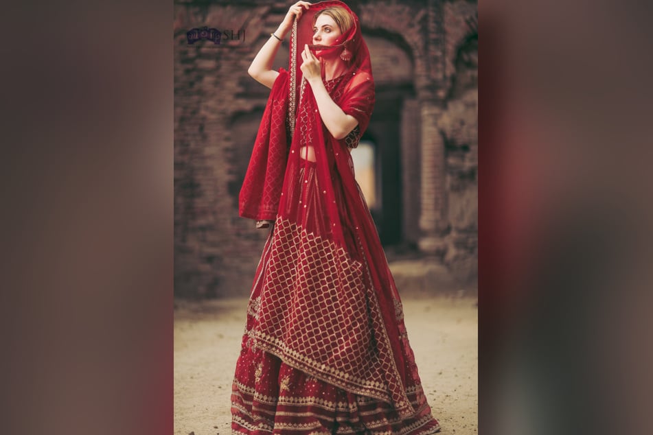 Hier trägt Silvia Dörre Sánchez ein wunderschönes pakistanisches Gewand.