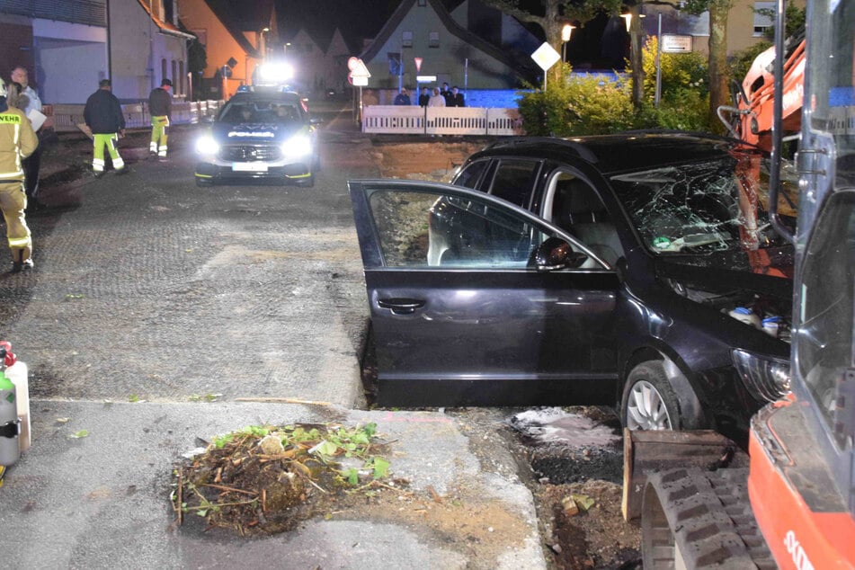 Wilde Verfolgungsjagd mit Polizei endet auf Baustelle!