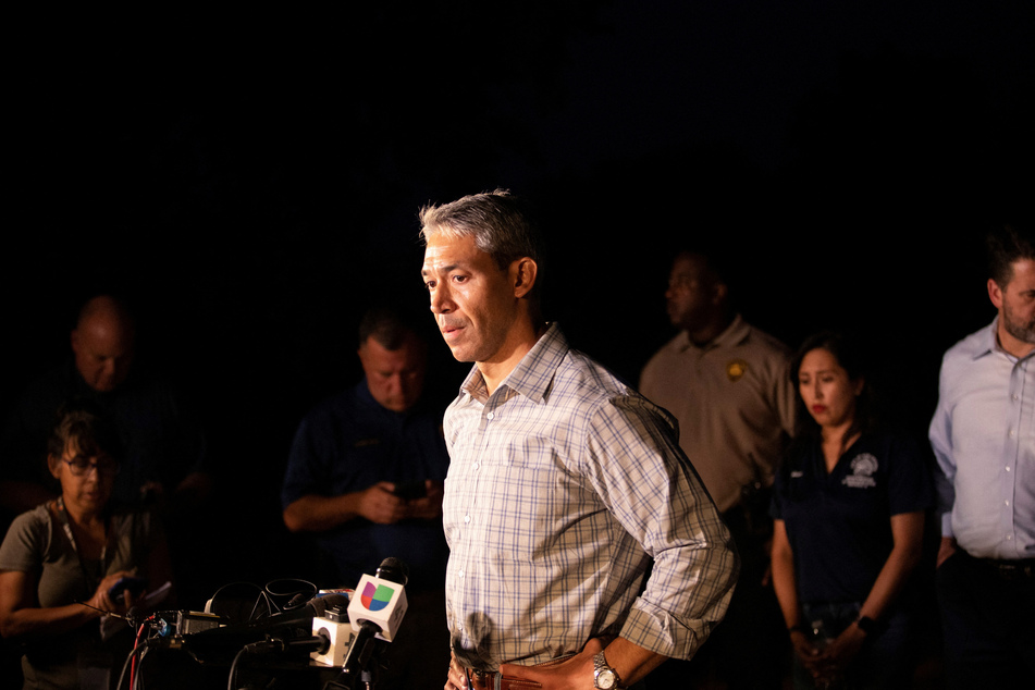 San Antonio Mayor Ron Nirenberg addressing the media on Monday night.