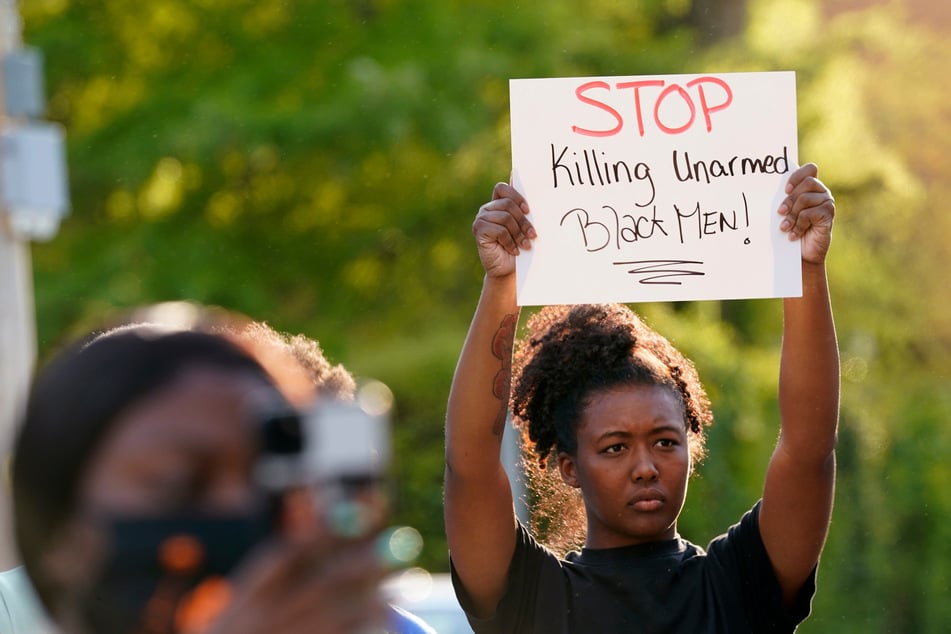 Nach George-Floyd-Mordprozess: US-Polizei erschießt schon wieder einen Schwarzen