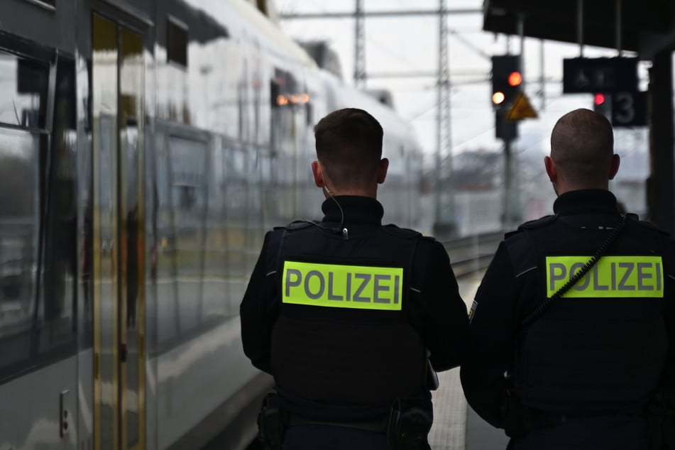 In Bautzen endet die Suff-Fahrt: Männer ohne Ticket mit 3,8 Promille unterwegs